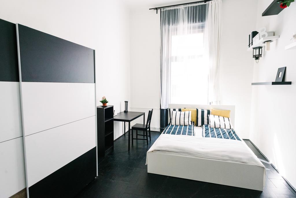 D.Five Stylish Apartment On Vaci Street Budapest Eksteriør bilde
